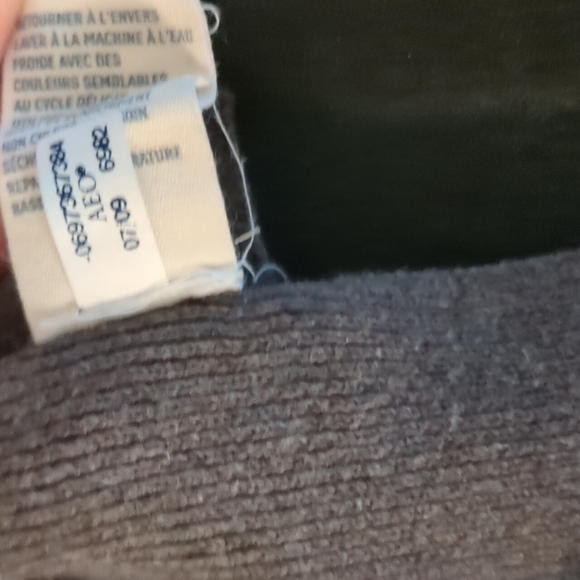 American Eagle Outfitters long sleeved brown shirt, sized Small - Picture 9 of 9